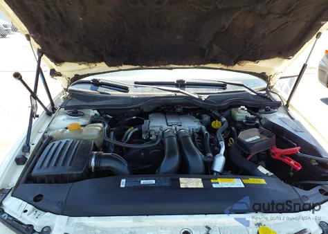 1998 Cadillac Catera Standard z USA, uszkodzony, nr VIN W06VR52R3WR134298